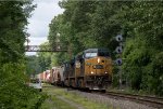 CSXT 464 Leads M426 at CPF-307